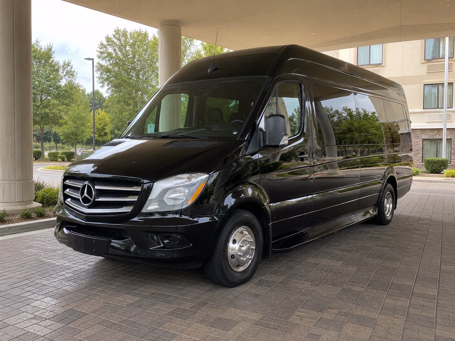 fort lauderdale employee shuttle van service